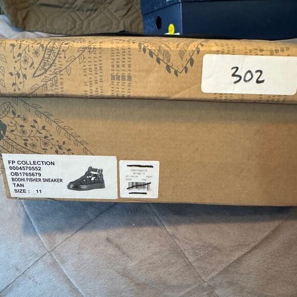 Free People Bodhi Fisher Sneakers, Size 11, New in Box MSRP $168 Sold out online - Picture 10 of 10
